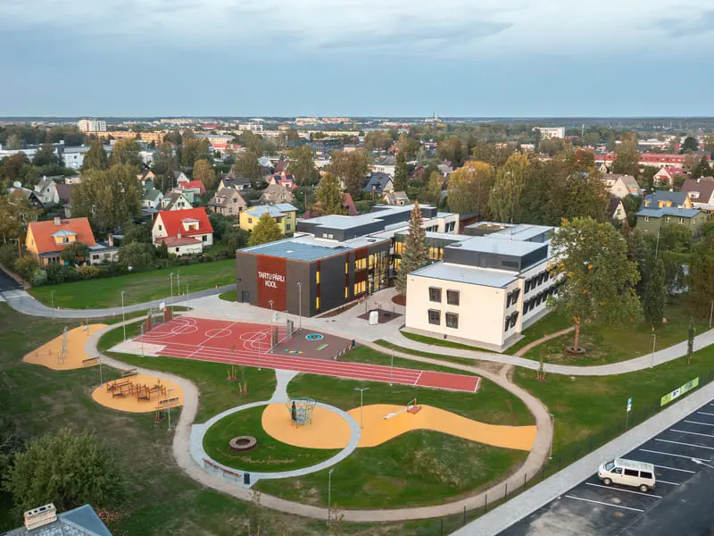 TARTU PÄRLI KOOL LAMEKATUSETÖÖD PLOOMI 1 800600 1 (1) Tartu Pärli Kool lamekatusetööd Ploomi 1