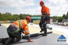 PLASTRULLMATERJALI PAIGALDUS PVC katus, plastrullmaterjali paigaldus katusekonstruktsiooni ehitamisel