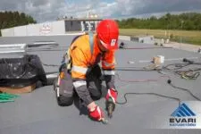 KATUSEKATTE KASIFÖÖNIGA KEEVITAMINE Katusekatte kasifööniga keevitamine