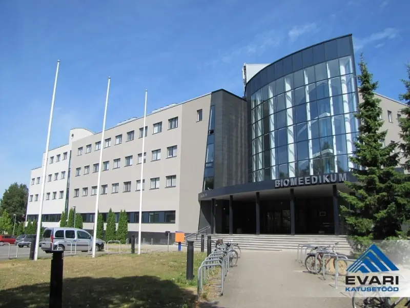 Biomeedikum parapett ja varikatused remont Tartus Ravila 19