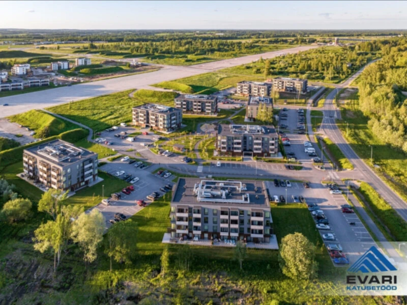 Kortermajade katusetööd Raadiraja 22 ja 24 Raadi alevis