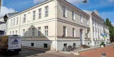 Hugo Treffneri Gümnaasiumi katuse remont