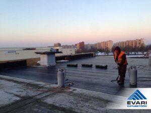 Päästeameti ja Häirekeskuse katusetööd Tartus