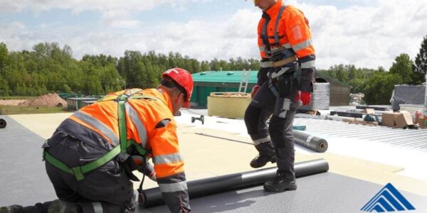 PVC katus, plastrullmaterjali paigaldus katusekonstruktsiooni ehitamisel