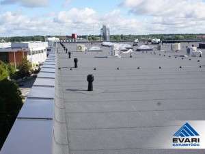 Lamekatuse parapett Tartu kohtumaja katuse rekonstrueerimine
