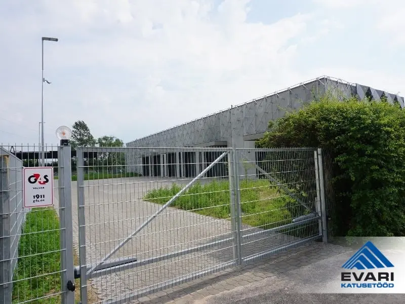 TARTU KÜLMAJAAMA LAMEKATUSE EHITUSTÖÖD Tartu Külmajaama lamekatuse ehitustöö kesklinnas Turu 16a