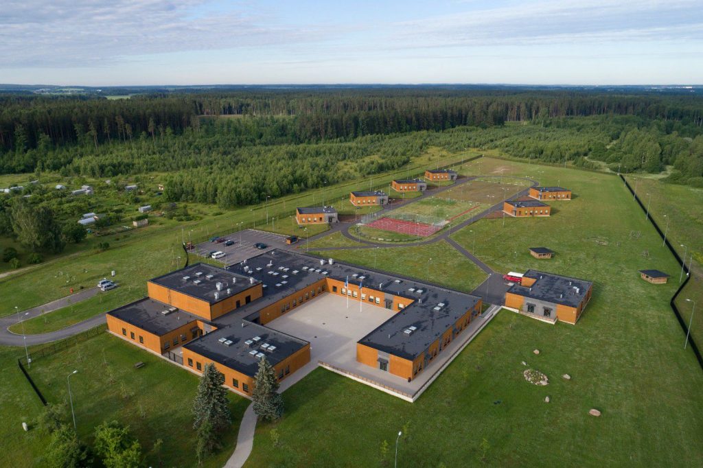 Maarjamaa Hariduskolleegium. Lamekatuste ehitus Kaagveres Tartumaal