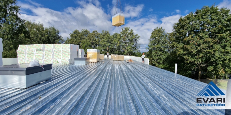 Aclima OÜ tootmishoone katusetööd Valgas Võru 78b