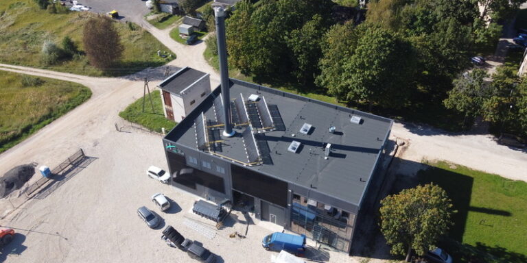 Katlamaja lamekatuse ehitus Lähtel Vahtra 4 Tartumaal