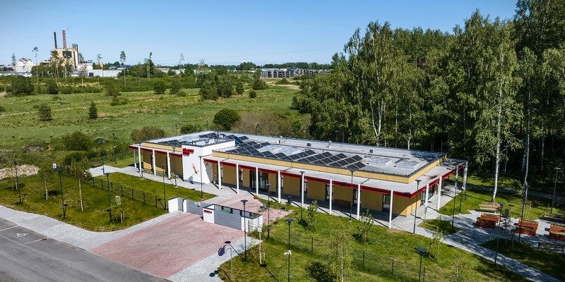 Seadmete läbiviikude paigaldamine katusele