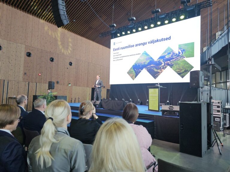 Tõnis Arjus Eesti riigiarhitekt, Maa- ja Ruumiamet MARU. Ehituskonverents Ehitus 2025+ Tallinna Sadama Kruiisiterminalis toimus 02.12.2025