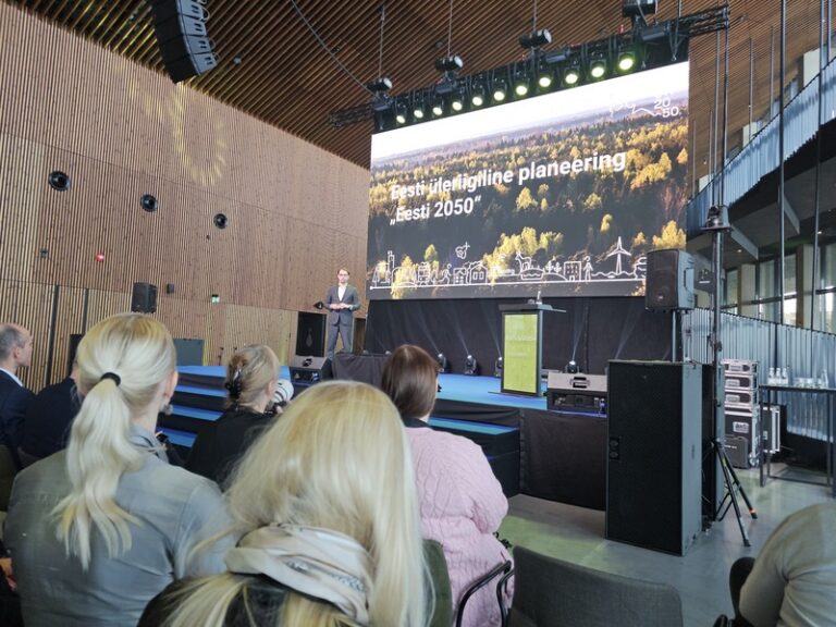 Tõnis Arjus Eesti riigiarhitekt, Maa- ja Ruumiamet MARU. Ehituskonverents Ehitus 2025+ Tallinna Sadama Kruiisiterminalis toimus 02.12.2025