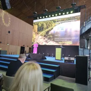 Kaja Pae Kliimaministeeriumi ehituse ja elukeskkonna osakonna juhataja. Ehituskonverents Ehitus 2025+ Tallinna Sadama Kruiisiterminalis toimus 02.12.2025
