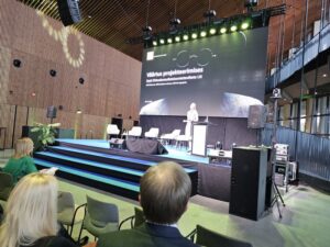 Kadi Metsmaa EESTI EHITUSKONSULTATSIOONIETTEVÕTETE LIIT, juhatuse esimees. Ehituskonverents Ehitus 2025+ Tallinna Sadama Kruiisiterminalis toimus 02.12.2025