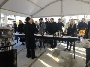 Linnupargi arenduse viimase maja nurgakivi 800600 20251003 140507 1 - OÜ Evari Ehitus