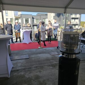 Linnupargi arenduse viimase maja nurgakivi 800600 20251003 140630 1 - OÜ Evari Ehitus