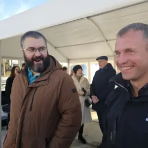 Linnupargi arenduse viimase maja nurgakivi 800600 20251003 142220 1 - OÜ Evari Ehitus