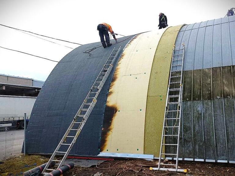 SBS-BITUUMENRULLMATERJALIST HÜDROISOLATSIOONIKIHI KEEVITAMINE Kaarhalli katmine SBS-bituumenrullmaterjalist hüdroisolatsiooni kihiga