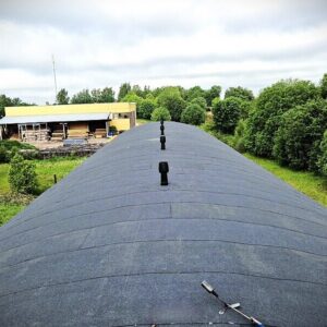 Valmis SBS-bituumenrullmaterjalist kattega kaarhall