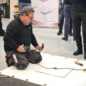 Plastrullmaterjalist katusekattega kinnituspunkti paigaldus