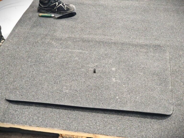 Bituumenrullmaterjalist kattelapp. CW Lundberg AB kukkumiskaitselahendused koolitus