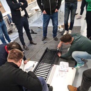 Katuse käigutee paigaldus.