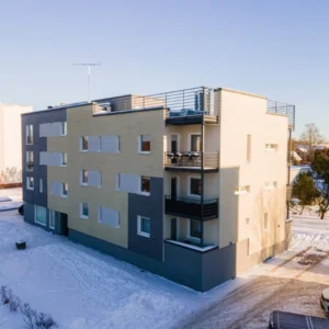 KATUSE LISATÖÖD JA ERILAHENDUSED - DETAILID MÄÄRAVAD TERVIKU Marmoroc fassaadikate Raplas Männi 3