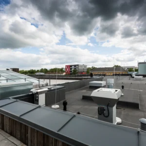 Parapett ja l&auml;biviigud.