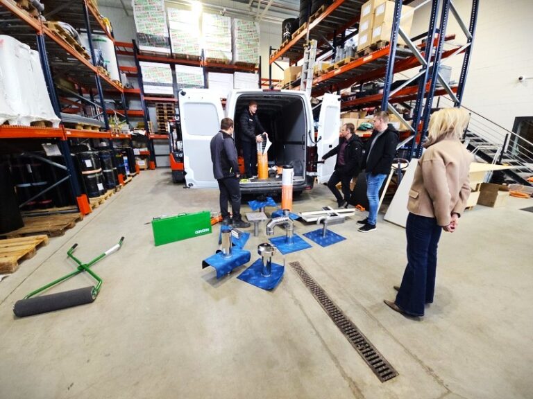 Bauder kaatuse bituumenrullmaterjalid.