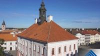 Vaade hotelli katuselt Tartu raekojale Lamekatuste ehitus Tartus Ülikooli 14 hotellile Lydia