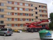 Materjali tõstmine korteriühistu katusele Tartus Mõisavahe 27 Materjali tõstmine korteriühistu katusele Tartus Mõisavahe 27